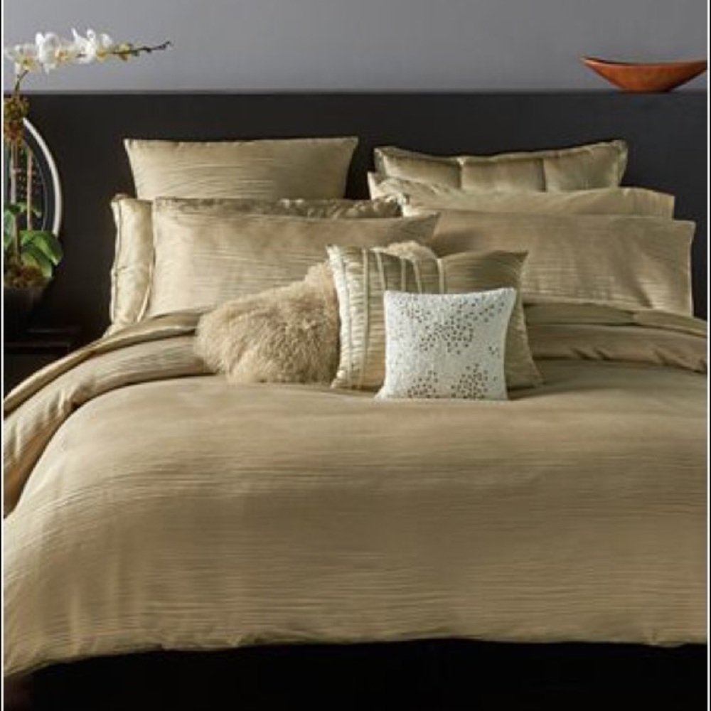 Donna Karan Cashmere